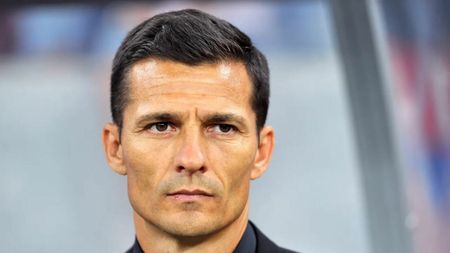 Ce staff va avea Costel Gâlcă la Universitatea Craiova. Doi secunzi și un preparator fizic vin să-l ajute să ia titlul