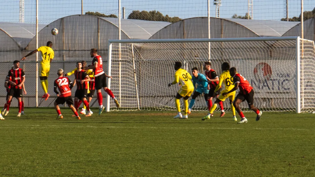 Vlad Chera și Marius Cioiu, prudenți înaintea meciului de departajare cu CSM Unirea Alba Iulia. Fotbaliștii Reșiței se gândesc, însă, și la Liga 2