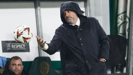 Ce șansă a ratat Radu Drăgușin! Decizia pe care a luat-o Ange Postecoglou din cauza românului