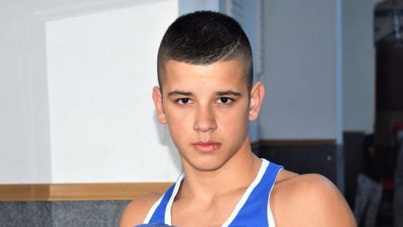 România a mai pierdut un campion! Destin crunt pentru Adrian Gore, boxerul care s-a retras la 18 ani din cauza sărăciei: "Vin la sală, pentru că nu au ce mânca"