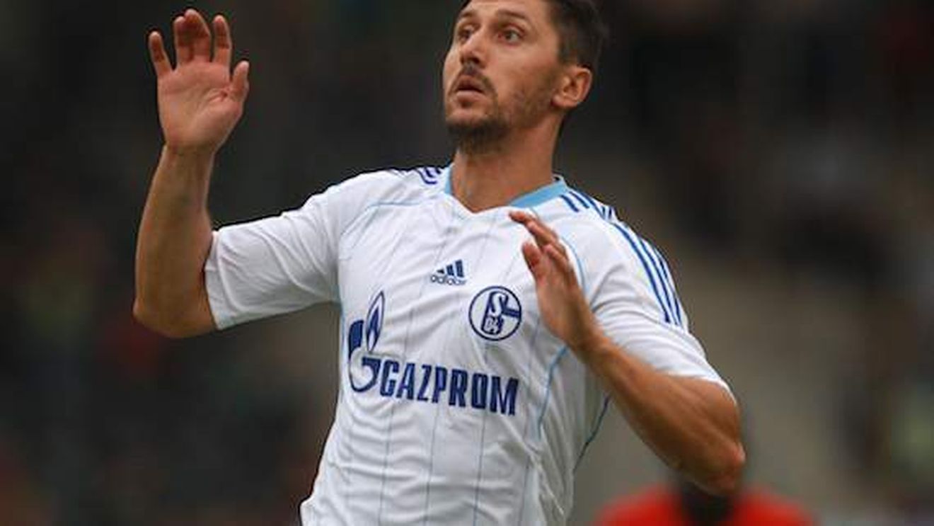 Marica poate da lovitura carierei:** "Sunt extrem de interesați de transferul lui". Schalke recunoaște că românul poate părăsi Germania. Unde e dorit atacantul