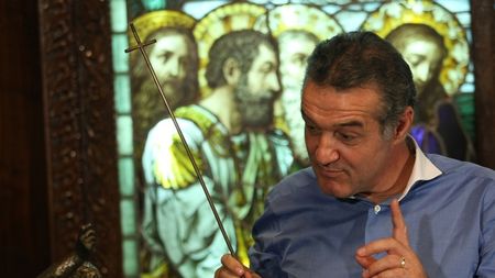 "Preotul mi-a zis că un om ca mine se naște la sute de ani!"**