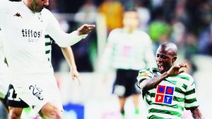 Ciobi își freacă mâinile: asta DA lovitură pentru Dinamo!** El e fundașul pentru care "câinii" ar achita și biletele de avion: are în palmares un adevărat RECORD