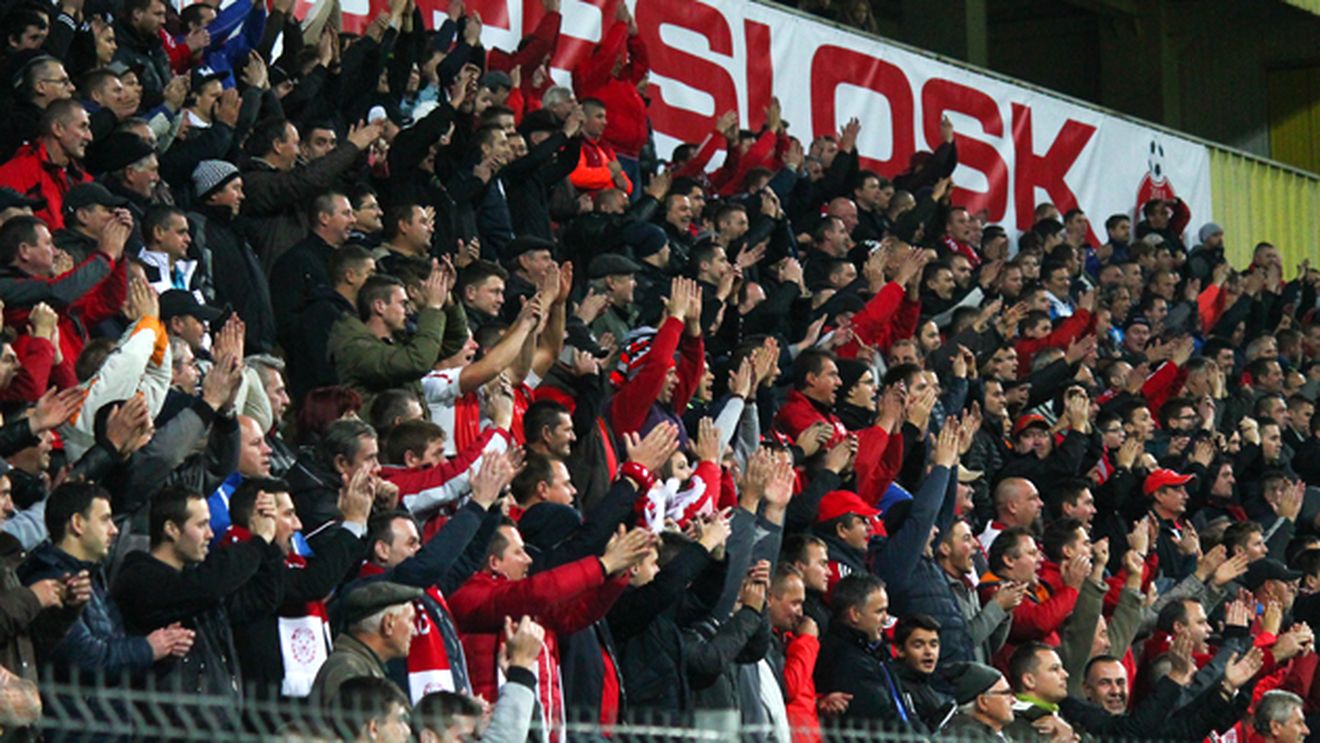 Stick-ul, bată-l vina! Explicația pentru momentul dezgustător petrecut la partida Juventus - Sepsi. UPDATE | Gazdele, acuzate că mint: "Ei mi-au dat stick-ul cu acel cântec"