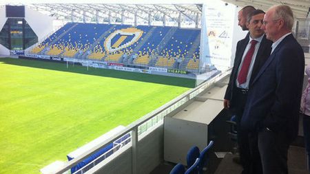 Eriksson s-a îndrăgostit de "galben-albastru" după vizita la Petrolul!** Suedezul poate lăsa Thailanda pentru o nouă provocare de top