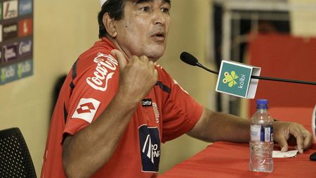 Selecționerul Costa Ricăi, Jorge Luis Pinto, a fost jefuit