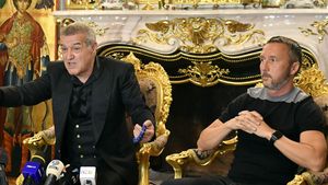 Antrenorul FCSB a făcut „pact diavolului” cu rudele lui Gigi Becali și i-a cerut îndepărtarea lui Meme Stoica de la FCSB: „Bine, tată, dar tot ce se întâmplă la echipă să ajungă la împărat!”