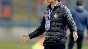 Gâlcă își face calculele înainte de meciul naționalei: "Voi pierde 10 jucători. Sper să se întoarcă sănătoși, ne așteaptă un meci greu cu Petrolul"