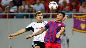 Steaua, sub lupa selecționerului! Pițurcă i-a criticat pe "Lato" și Pintilii, dar l-a lăudat pe Tănase: "Și-a arătat calitatea"