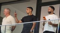 Noul transfer de la FCSB, prezent în tribune la meciul cu FC Argeș! Cum a fost surprins fotbalistul
