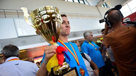 Cine este, de fapt, Cristina Laslo? "Un copil cu suflet bun". Handbalista mai are contract cu "U" Cluj până în 2019. Cu un trio Neagu - Laslo - Buceschi, viitorul sună foarte bine la națională