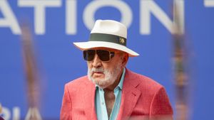 Cum și-a dat seama Ion Țiriac pe un drum de 40 de minute, prin București, că românii au prea mulți bani! „Asta e dovada”