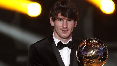 Messi își apără trofeul împotriva unui mare RIVAL! Cei trei finaliști ai Balonului de Aur