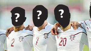 "Grupul Spionilor"! De mai bine de trei luni, alături de elevii lui Moldovan se pregătesc mai mulți jucători-fantomă
