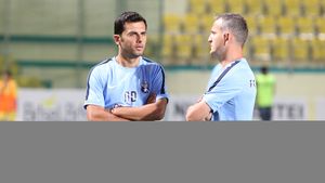 Nicolae Dică a definitivat staff-ul cu care va lucra la FCSB, iar un "UEFAntastic" se întoarce la club după opt ani. Lista colaboratorilor 