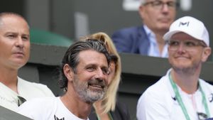 Patrick Mouratoglou o ajută cu bani pe jucătoarea suspendată pentru dopaj, care a atacat-o pe Simona Halep! Ce sumă i-a dat sportivei care e furioasă că românca a primit wildcard la Miami