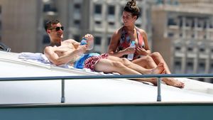 FOTO | Fotbaliști în vacanță. Jamie Vardy, clipe romantice alături de soția sa 