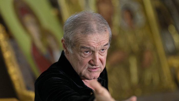 Gigi Becali a găsit soluția să facă bani pe bandă rulantă: „Eu sunt idiot? De aia îi țin”