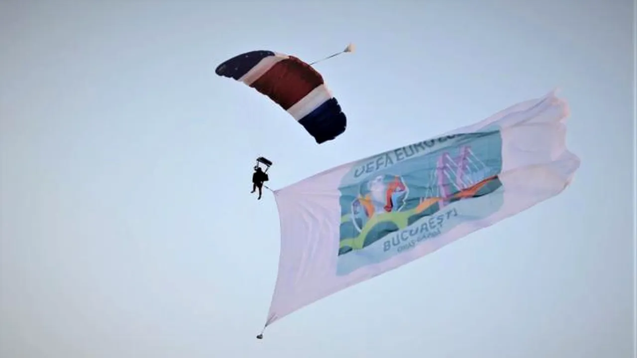 Moment inedit la BIAS 2019. Un parașutist a atras privirele a peste 100.000 de oameni. VIDEO