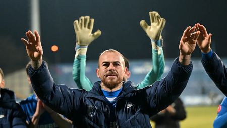 Cum decide Denis Alibec unde va juca, după ce a primit oferte de la Rotaru, Şucu şi Gică Hagi. A fugit din România