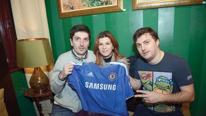 Există și români care vor ține cu englezii:** "Arma Stelei e Rafa Benitez" Cine e considerat Nikolic al lui Chelsea