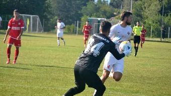 AFC Câmpulung Muscel a ratat două penalty-uri, dar s-a impus la scor și s-a calificat în Turul 3 din Cupa României. Vasile Slăninoiu: ”Ne dă încredere victoria cu FC Pucioasa”