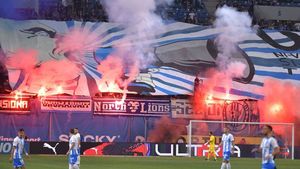 Universitatea Craiova o acuză pe rivala FCU că nu deschide porţile arenei la derby: „Vreţi să nu vadă lumea că sunteţi o minciună!”. Oaspeții vor să achite costurile de organizare!