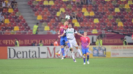 Jucătorii lui "U" se plâng de condiții:** "Cum să te bați cu Steaua, când mergi cu autocarul 8 ore și mănânci sandwich-uri pe drum?"