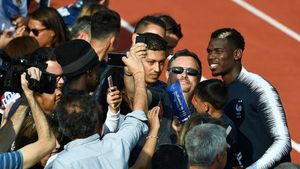 "New entry" pe lista cluburilor care-l vor pe Pogba! Francezul pleacă la United și Raiola a trecut la treabă: "I-a promis transferul!" | FOTO