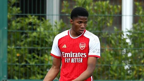 Există un nou atacant fenomenal: Chido Obi-Martin, de la Arsenal! I-a dat 10 goluri lui FC Liverpool la Under16. VIDEO