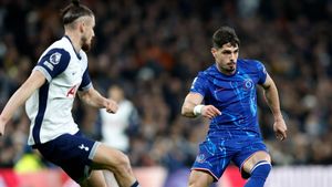 Ce au scris ungurii despre meciul în care a jucat Radu Drăgușin. Maghiarii au dat verdictul, după Tottenham - Chelsea 3-4
