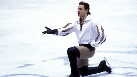 Vă mai amintiți de Phillippe Candeloro și Surya Bonaly? Starurile patinajului vin la București și la Cluj. Biletele la show-ul "Dracula pe Gheață" pot fi cumpărate și în rate! 