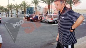 Fotbal și bani!** Viața lui Olăroiu în Qatar!