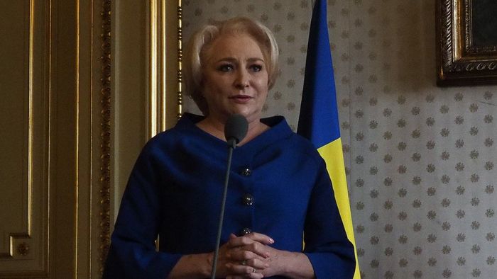 Imagini cu Viorica Dăncilă la plajă în Sulina! Cum a venit îmbrăcat premierul României și de ce a atras toate privirile
