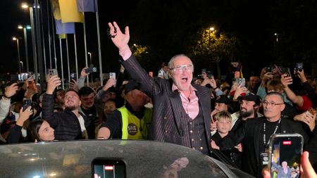 Gigi Becali a anunțat trei transferuri noi la FCSB pentru Reghecampf: „Îi iau și gata!”