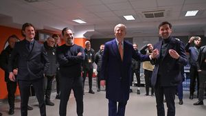 Ce s-a întâmplat la câteva ore după vizita miliardarului Rinat Ahmetov: "Să vii după 12 ani..."