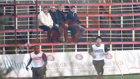 Bogdan Apostu: "Andone e valoros,** dar nu joacă el la Rapid"