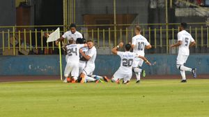 Gaz Metan - U Craiova 3-2. Meci nebun la Mediaș: 5 goluri, 4 penalty-uri și un cartonaș roșu. Cristea a dat lovitura pe final. Arbitrul Chivulete a scos din minți pe toată lumea