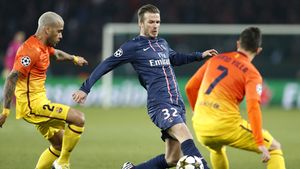 Beckham e IDOL și pe Camp Nou!** FOTO Gestul lui Dani Alves după ce a făcut schimb de tricouri cu englezul lui PSG