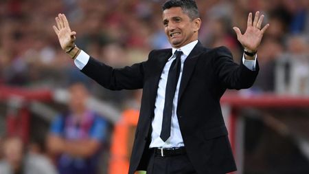 Răzvan Lucescu ”adună” critici de la adversarele Rapidului din play-off: ”Să intre Turris sau Mioveni în Liga 1 ar fi un dezinteres total. Fotbalul românesc are nevoie de echipe care atrag spectatori.” Cum cataloghează deciziile arbitrului la meciul cu Petrolul