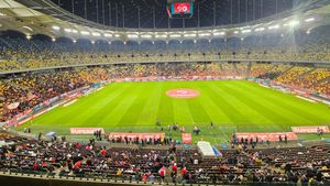 Trei nume grele, dintre care doi foşti selecționeri ai României, mari stelişti, au fost aparițiile surpriză de la Dinamo - Oțelul. Au stat în loja oaspeților