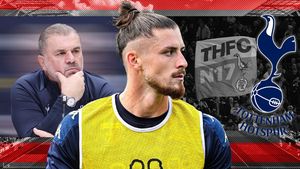Adevăratul motiv pentru care Tottenham este disperată să-l ia pe Radu Drăgușin. Coșmarul pe care antrenorul lui Spurs îl trăiește de aproape două luni în Premier League l-a convins definitiv. SPECIAL