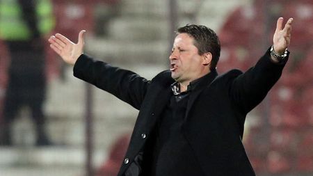CFR Cluj, fără victorie în acest an! Paulo Sergio:** "Îmi cer scuze tuturor!" Rui Pedro, pus la zid: 'Nu poți să faci așa ceva'