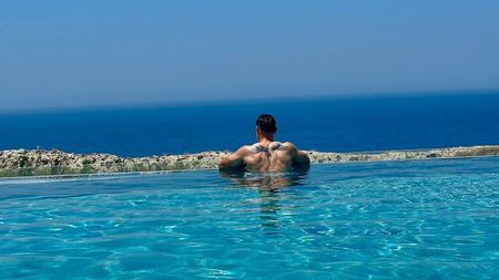 Românul care le-a luat milioanele oligarhilor ruși și-a investit averea în imobiliare și se compară acum cu Gigi Becali: „Eu sunt latifundiarul din Corbeanca!”