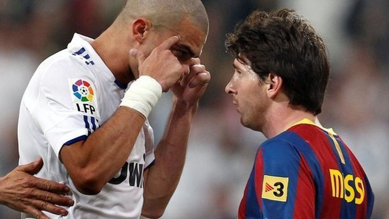 Roberto Carlos îl apără pe Pepe:** "Orice echipă trebuie să aibă un nebun violent"