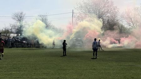 Ce-a făcut Ileana cu Dinamo București în două nopți, de povestit la copii și nepoți! Călărășenii din Bărăgan cu cinci jucători africani în L4 și primar la al șaptelea mandat: „Am scris istorie cu 100 de euro primă de victorie” | REPORTAJ EXCLUSIV