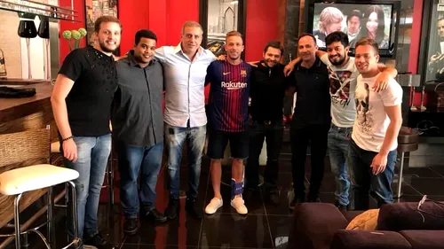 Indiciul care trădează următorul transfer al Barcelonei: în mijlocul discuțiilor, jucătorul s-a pozat în tricoul blaugrana. Imediat s-a declanșat scandalul: 