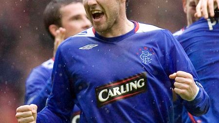 Rangers o învinge pe Saint Mirren** și rămâne pe locul 2 în Scoția!