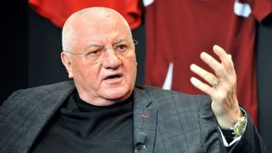 „În secunda 1 îi dau cu masa în cap lui CTP! E nedrept total cu Popovici”. Mitică Dragomir a explicat de ce Radu Banciu este sub Cristian Tudor Popescu la nivel de hate