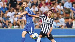 Ghinion teribil pentru Alexe. Fotbalistul împrumutat de Dinamo la Sassuolo s-a accidentat la antrenament și va lipsi 6 luni